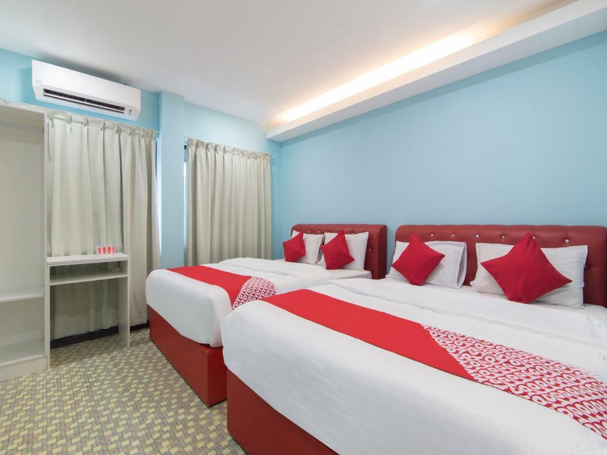 Oyo 1136 Pd Star Hotel Порт-Диксон Экстерьер фото