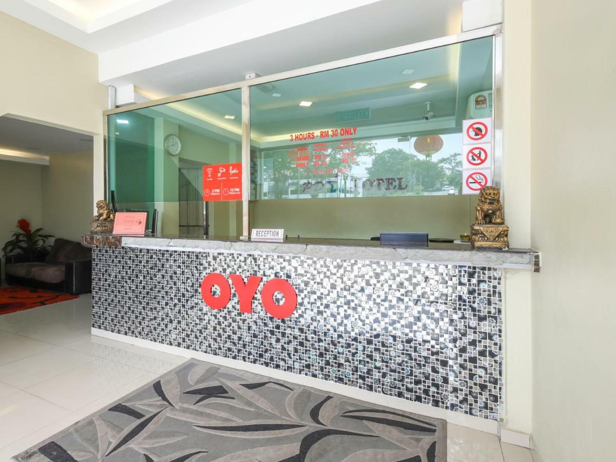 Oyo 1136 Pd Star Hotel Порт-Диксон Экстерьер фото